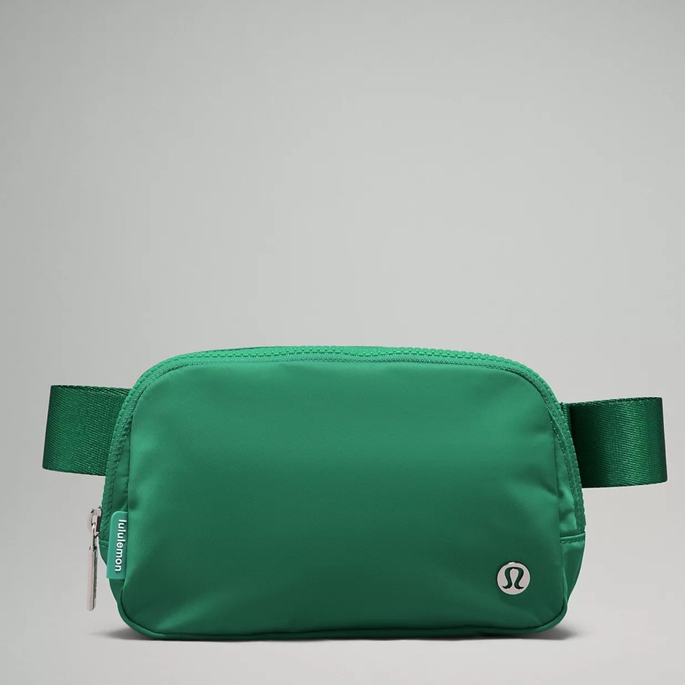 Lululemon Everywhere Belt Bag - Emerald Ice